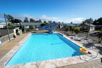 Heatherbrae Holiday Village