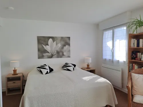 Trégastel, Pink Granite Coast - Apartment STARFISH with panoramic sea view Hotels in Tregastel