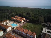 Poolside Getaway-Beahost