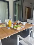 Choisy les Bains with Lov - Desayuno