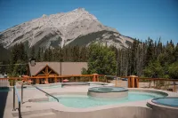 Otter Hotel - Pools