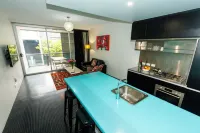 The Miro Apartments Отели в г. Fortitude Valley