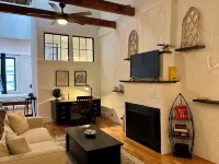 Modern Studio APT in the Heart of Downtown Geneva 杰尼瓦酒店