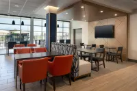 Holiday Inn Express & Suites FRESNO AIRPORT by IHG - Desayuno