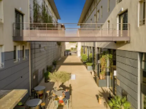 アパートテル サント マルト アヴィニョンのホテル