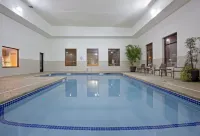 Holiday Inn Express & Suites MALONE by IHG - Pools