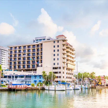 Pier House 60 Clearwater Beach Marina Hotel