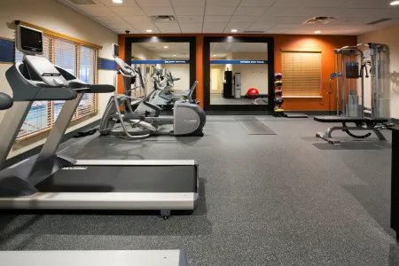 Hampton Inn & Suites Minot Airport