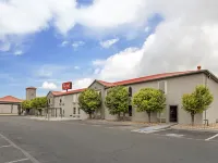Red Roof Inn Dumas Hotels in Moore County