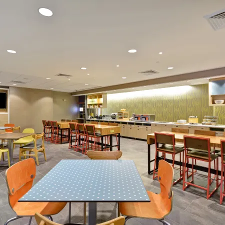 Home2 Suites by Hilton Portland Airport ME