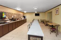 Days Inn & Suites by Wyndham Spokane Airport Airway Heights - Frühstück