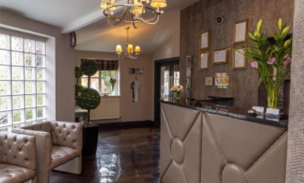 The Ashbourne Hotel - Housity