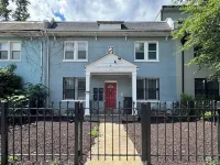 Gateway to DC - Charming 2-bdr apartment in the heart of Union Market Hotels in Ivy City / Gallaudet