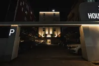 Hound hotel chuncheon - parking