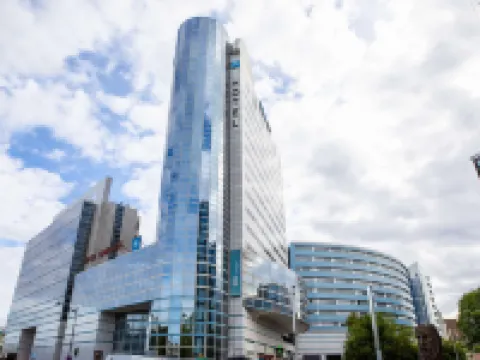 Ibis Budget Paris Porte de Montreuil Hotels near 93170