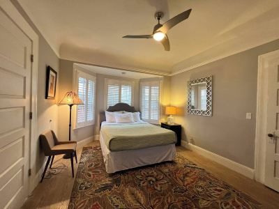 Cozy Downtown Burlingame Apt. | Easy Parking | 1/1