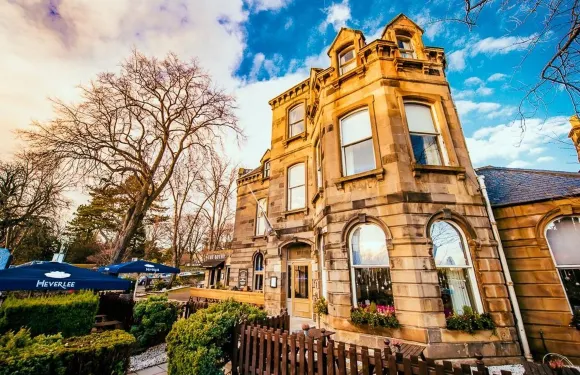 默裏菲爾德酒店及別墅