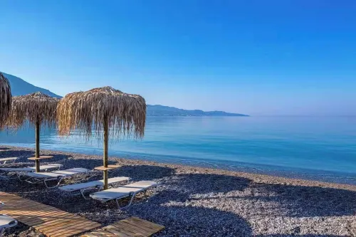 Artemis Sky Suite - Sea Escape With Mountain View