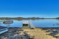 6 Mi to Ski Slopes: 'oak View' Lakefront Home! - Wifi