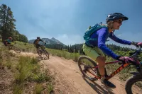 One Bedroom Condo with Large Balcony over Mountaineer Square 1 Condo - No Cleaning Fee! by RedAwning Hotels in Mount Crested Butte