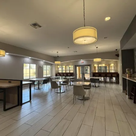La Quinta Inn & Suites by Wyndham Albuquerque Midtown