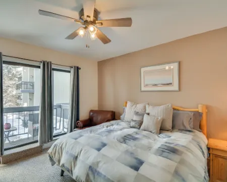 Private Ski Retreat in Avon: Eagle River Views! Hotels in Eagle-Vail