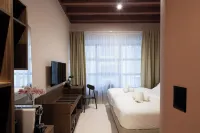 OPERA Boutique Hotel & Restaurant & Bar