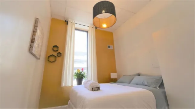 City Views Downtown Apt Walk Everywhere Hotels in 