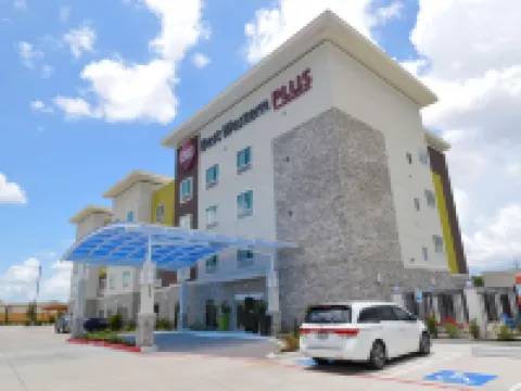 Holiday Inn Express & Suites PASADENA HOUSTON SOUTHEAST by IHG Hotels in Pasadena