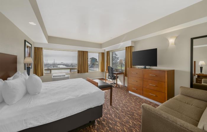 Best Western Plus Northwoods Inn