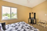 El Paso Retreat w/ Pool: 11 Mi to Downtown! - balcony