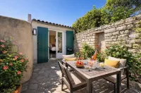 Le Clos des Sternes Hotels in La Flotte