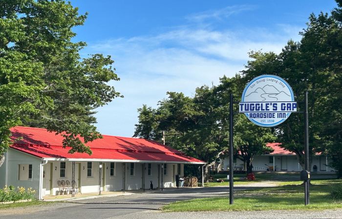 Tuggles Gap Roadside Inn