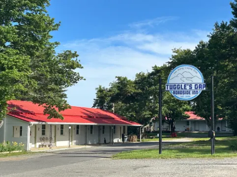 Tuggles Gap Roadside Inn
