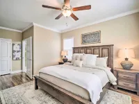 Chic Townsend Condo w/ Saltwater Pool! Hotels in Townsend