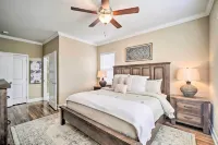 Chic Townsend Condo w/ Saltwater Pool!