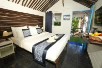 Beachouse Beachfront Cottages and Suites - 2 tähden