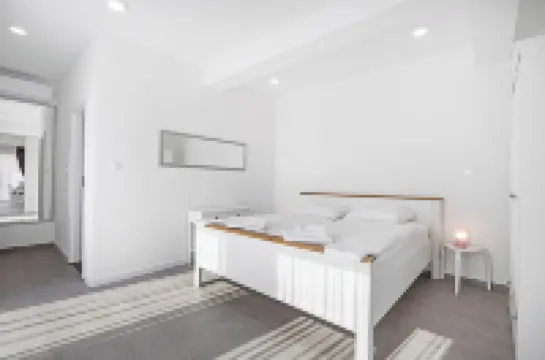 Modern Apartment, 300m From the Beach