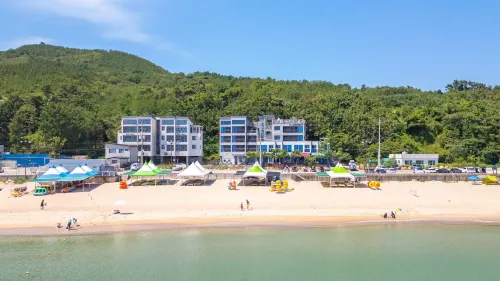 Pohang Playbeach Pension