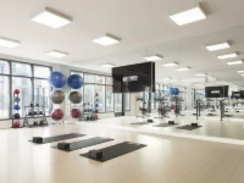 Lux 2BR in Assembly Square | Pool & Fitness Center Hotels in Somerville