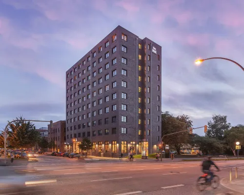 Holiday Inn - the niu, Bricks Hamburg Eppendorf Hotels in der Nähe von U-Bahnhof Lattenkamp