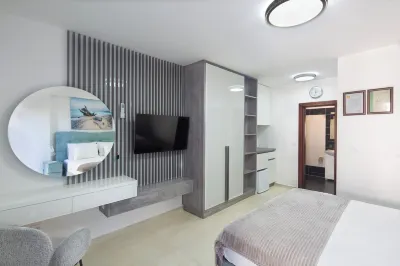 Hotel Tommy Hotels in 