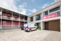 RedDoorz Plus Near Lembang Park & Zoo - 2-Star