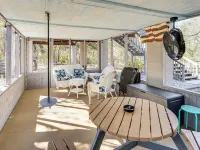 < 1 Mi From Suwannee River, Hideaway w/ Lanai Hotels in Dixie County