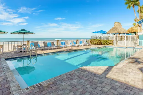 DoubleTree Beach Resort by Hilton Hotel Tampa Bay - North Redington Beach - parking