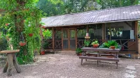 Private forest view cabin w/AC, 2 beds-restaurant and car rental on site.