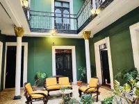 1825 Stay Hotels near Murillo Square
