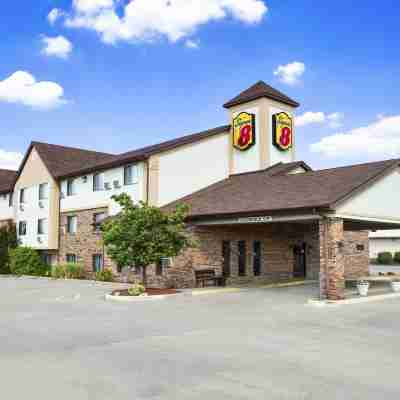 Super 8 by Wyndham Carbondale Hotel Exterior