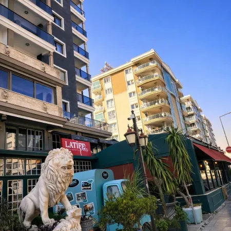 Lion Park Suites & Residence Hotel