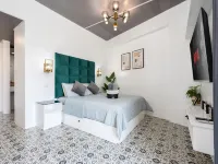Jolenia by J&J | Studio near airport w/ pool & gym - balcone